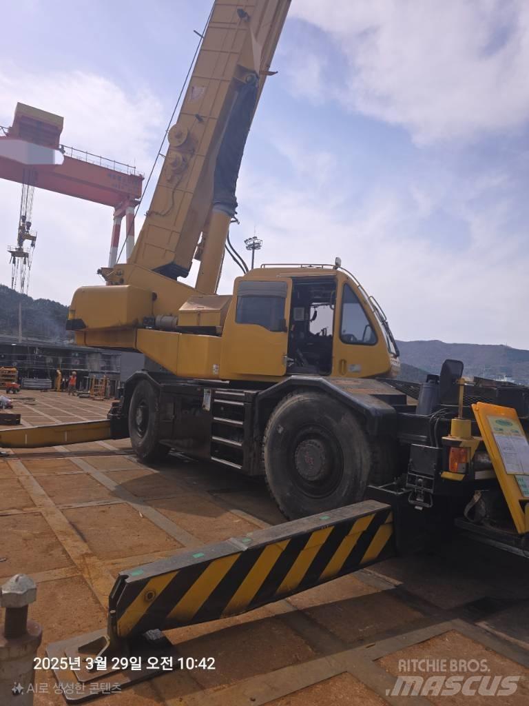 Kobelco RK 450 رافعات الطرق الوعرة