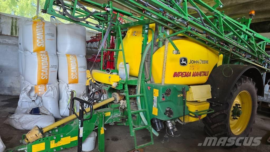 John Deere M 740 i الرشاشات