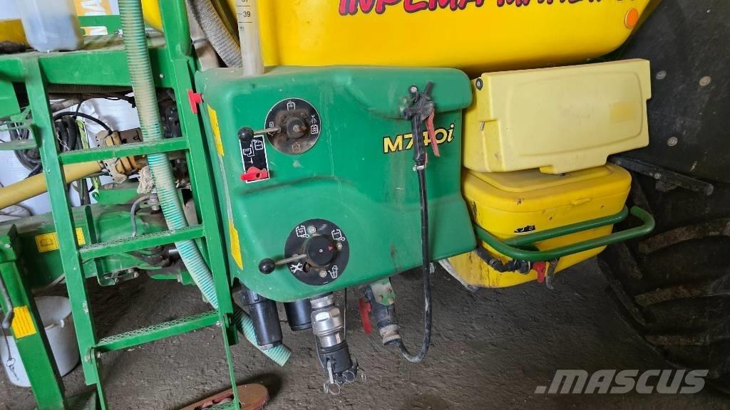 John Deere M 740 i الرشاشات