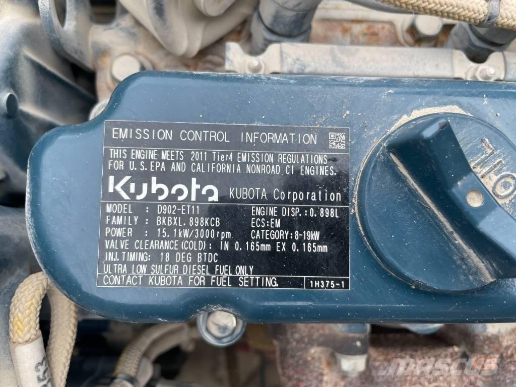 Bomag BW 90 AD-5 مداحل ثنائية الاسطوانة