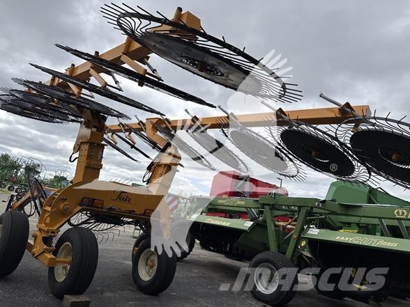 Fair MFG 1500 مكابس وميبسات التبن