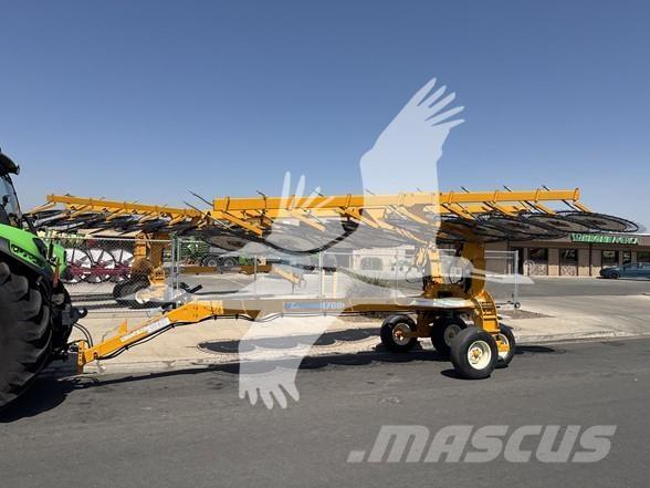 Fair MFG 1700 مكابس وميبسات التبن