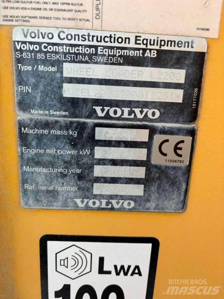 Volvo L 220 G لوادر بعجل