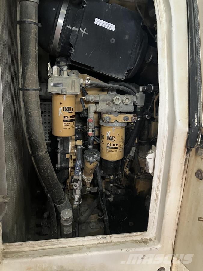 CAT 963D لوادر زحافة