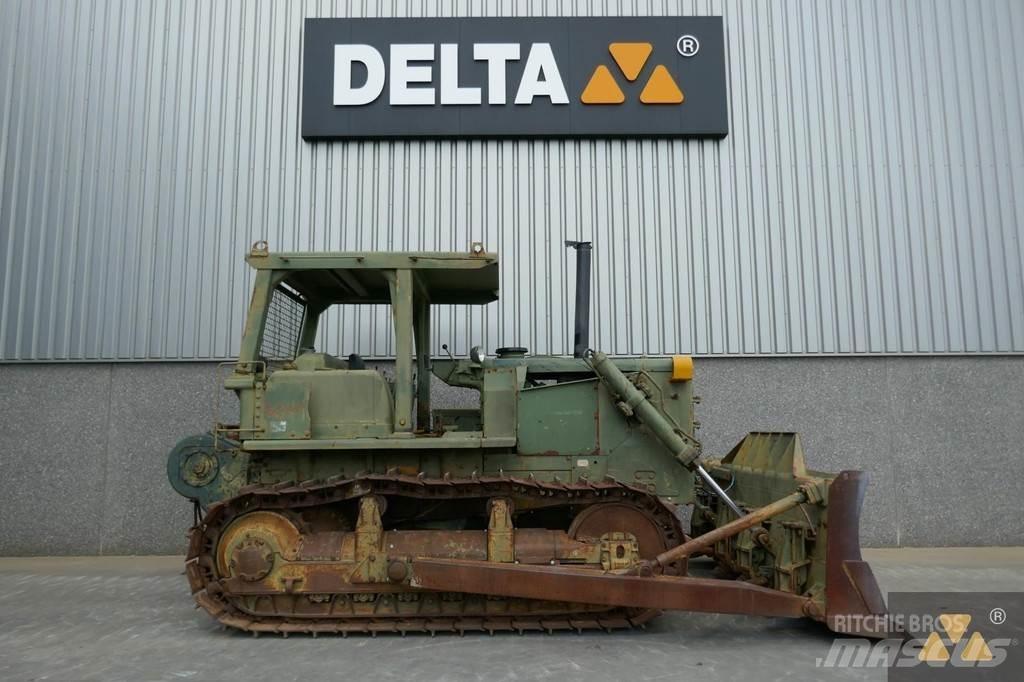 CAT D7F Ex-army بلدوزرات مجنزرة