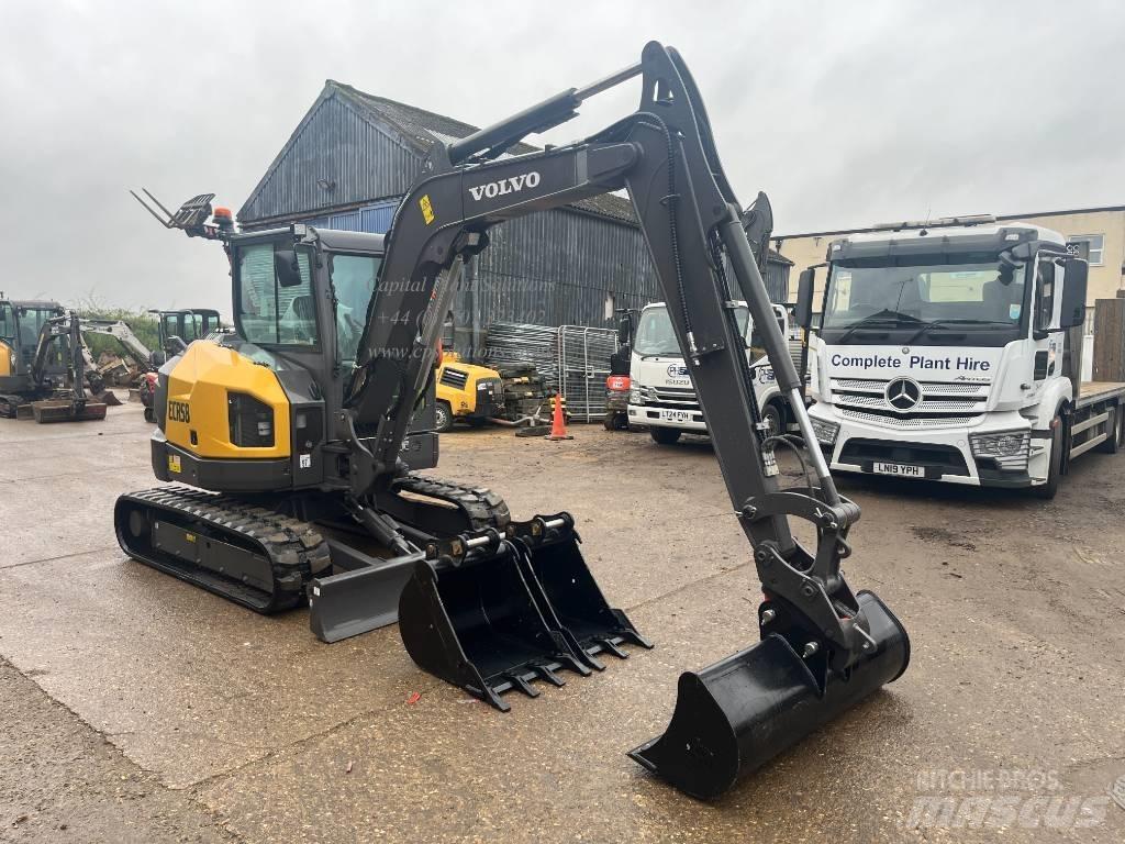 Volvo ECR 58 F حفارات صغيرة أقل من 7 طن (حفارات صغيرة)
