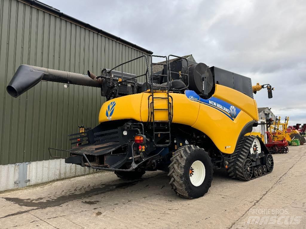 New Holland CR 9090 حصادات