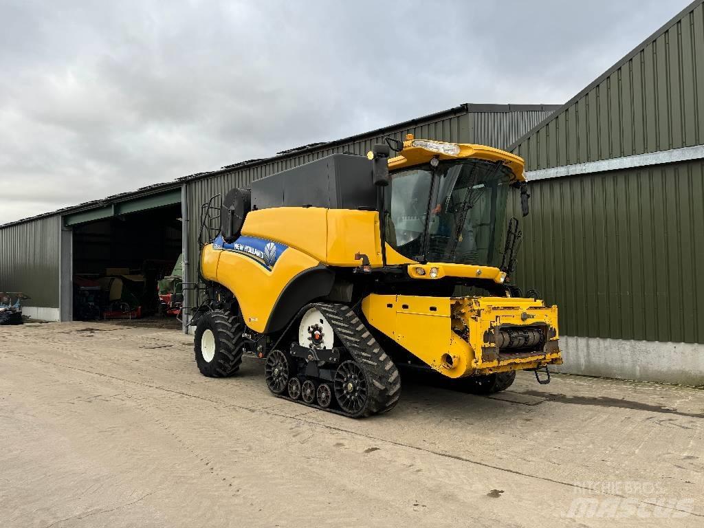 New Holland CR 9090 حصادات