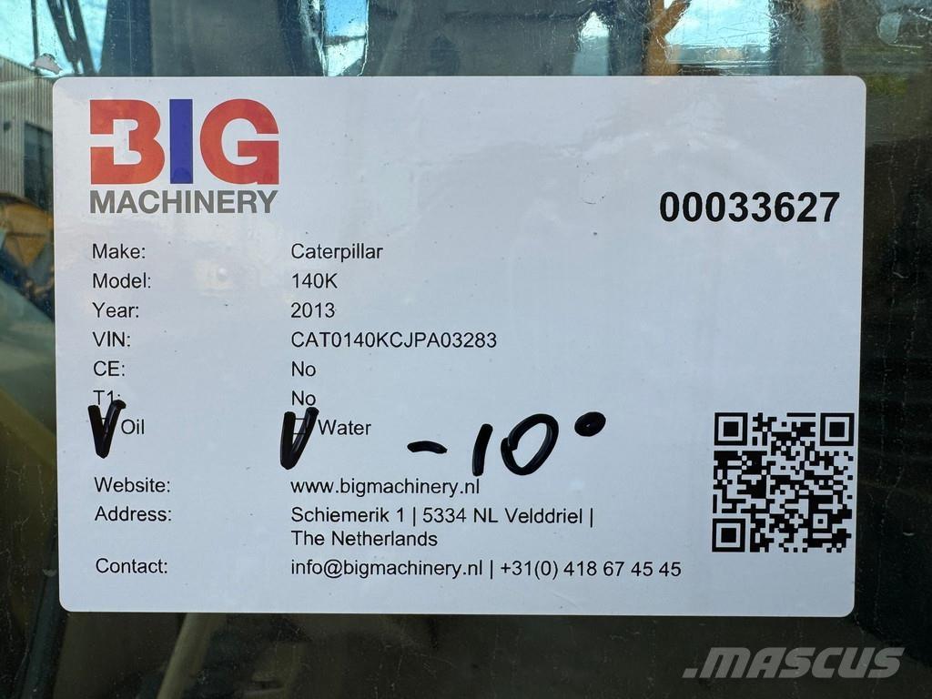 CAT 140K معدات تمهيد الطرق