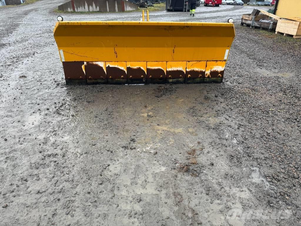 Snowline 2810 حراثات ونصول الجليد