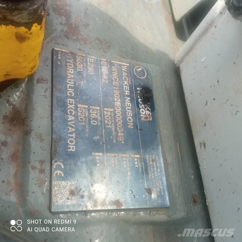 Wacker Neuson EZ 50 حفارات زحافة
