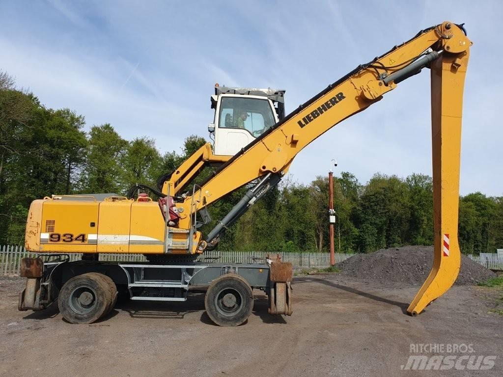 Liebherr A 934 C مناولات المخلفات / مناولات صناعية