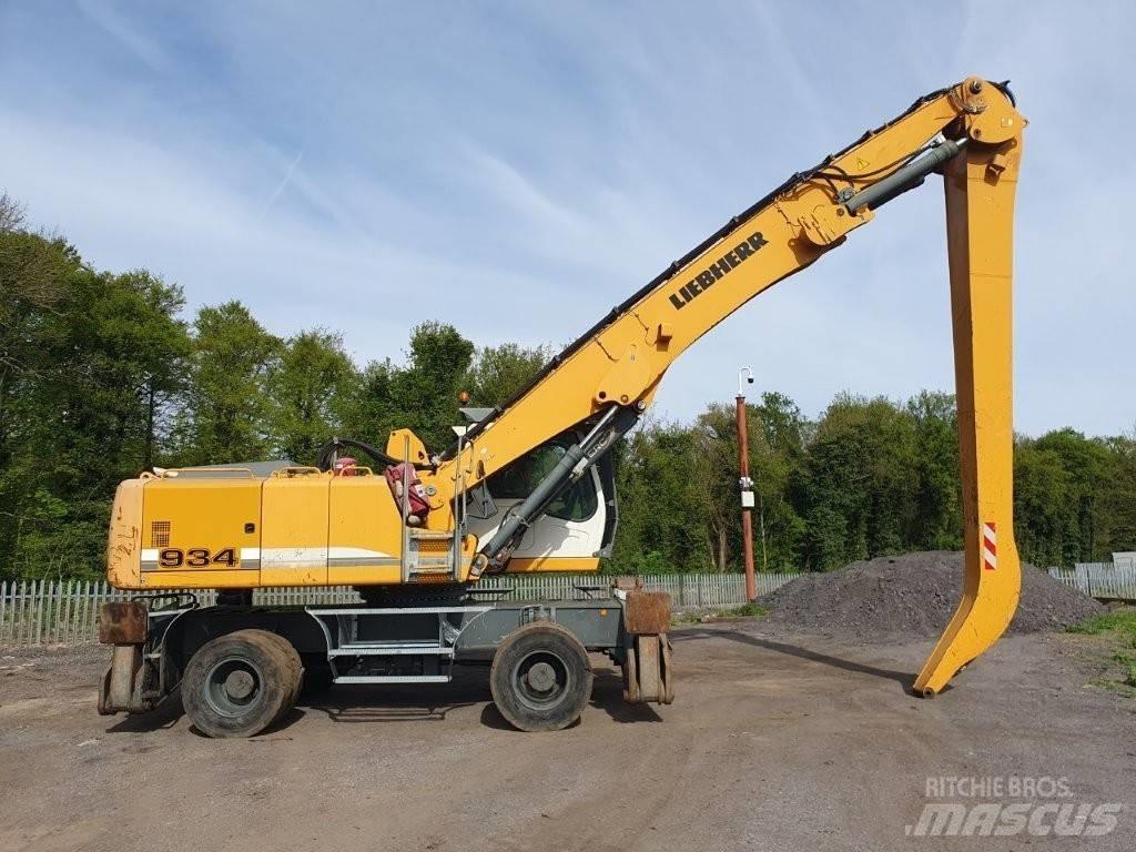 Liebherr A 934 C مناولات المخلفات / مناولات صناعية