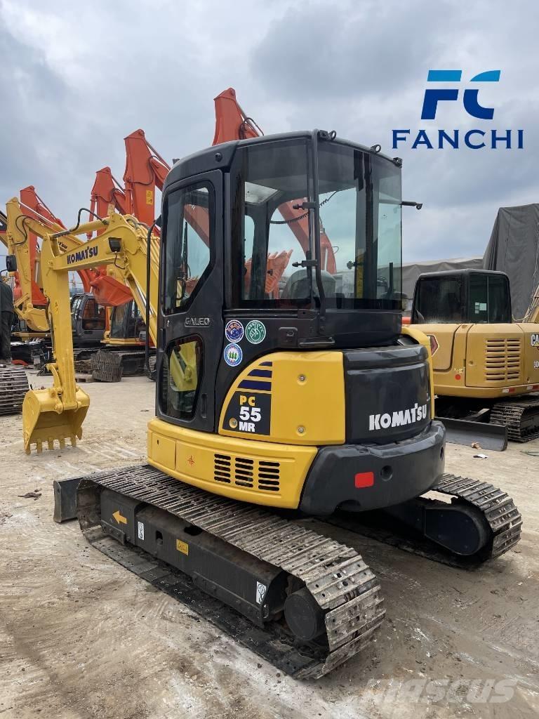 Komatsu PC 55 MR حفارات زحافة