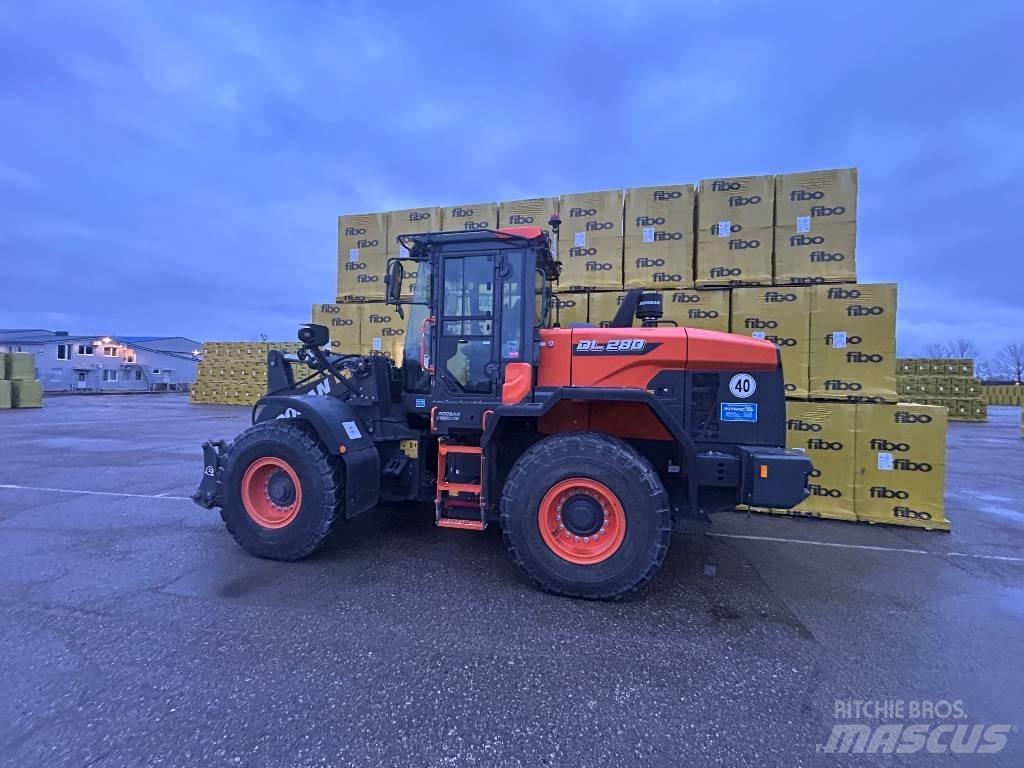 Doosan DL 280-7 لوادر بعجل