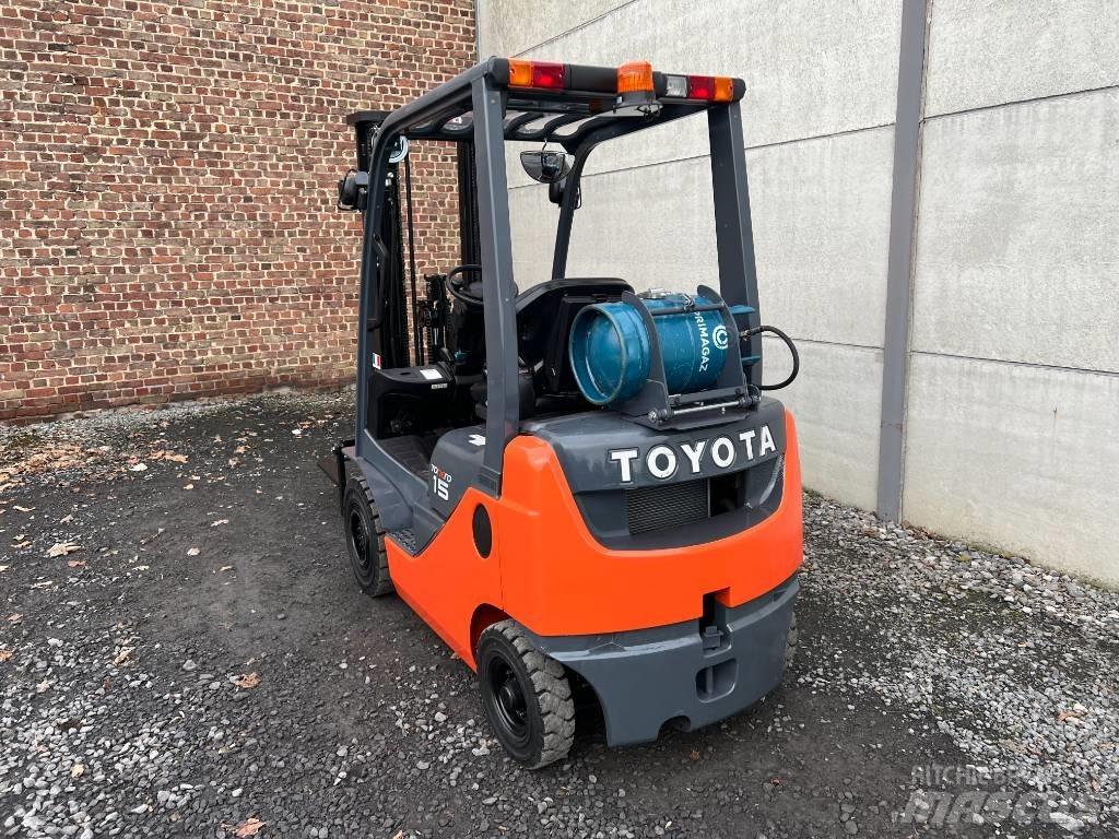 Toyota 02-8 FGF 15 شاحنات LPG