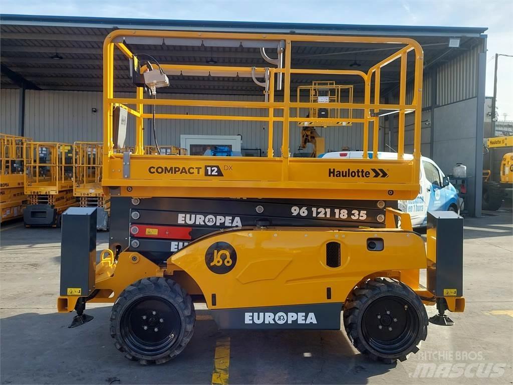 Haulotte C12DX رافعات مقصية الشكل