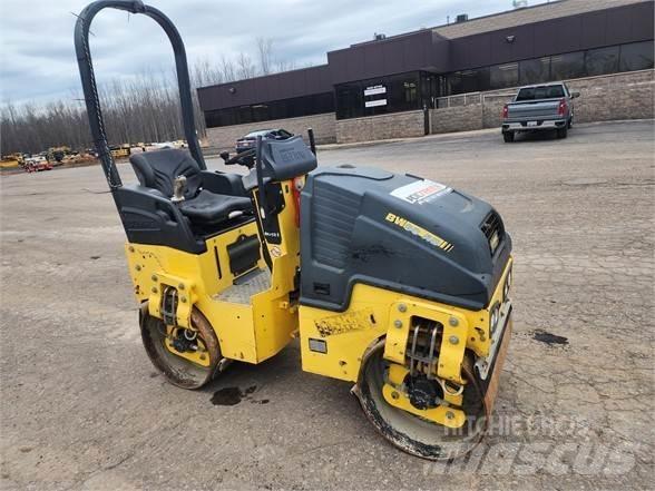 Bomag BW90AD-5 مداحل أحادية الأسطوانة