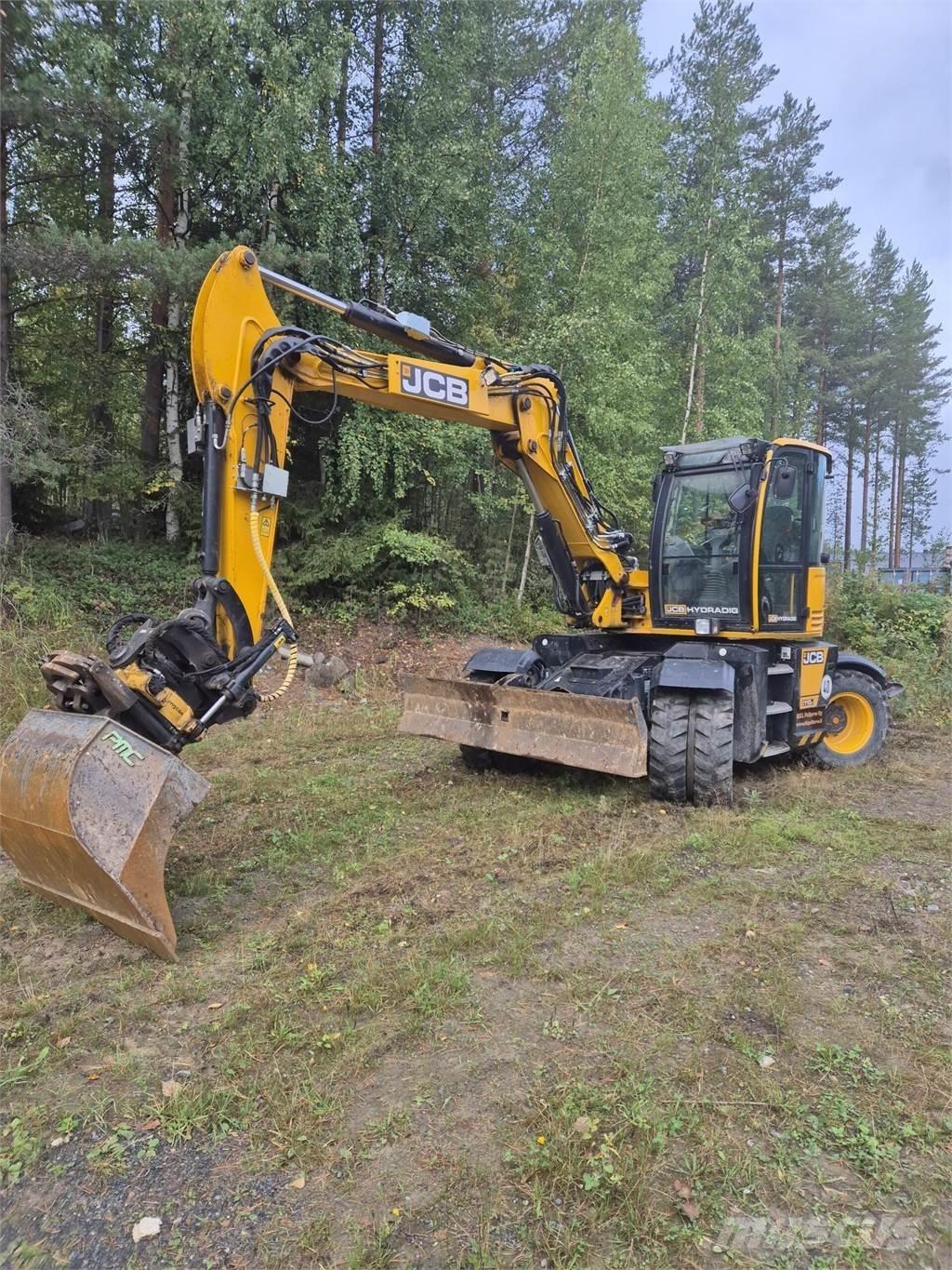 JCB 110W Hydradig حفارات بعجل