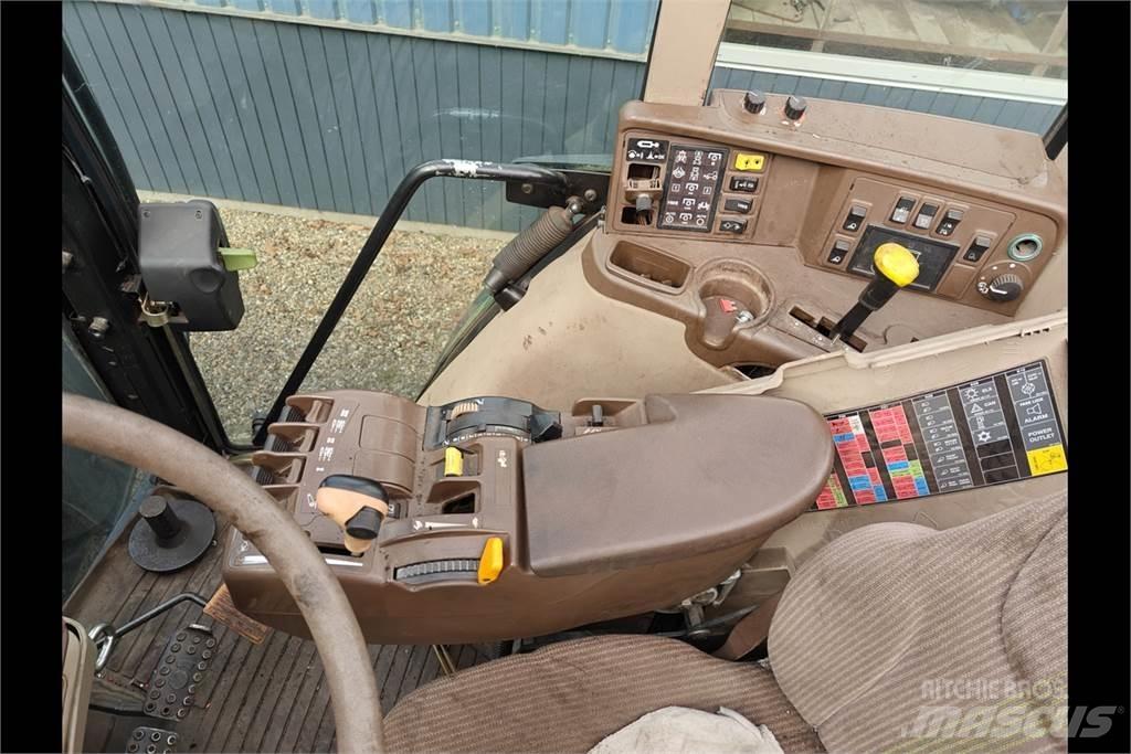 John Deere 6920 الجرارات