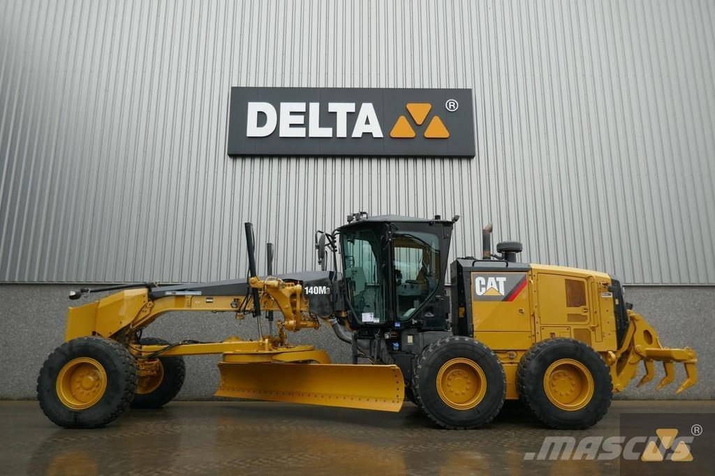 CAT 140M3 معدات تمهيد الطرق