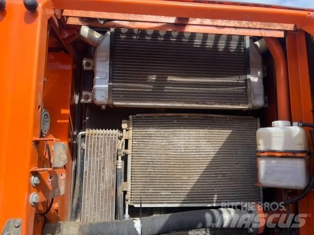 Doosan DX 225 LC حفارات زحافة