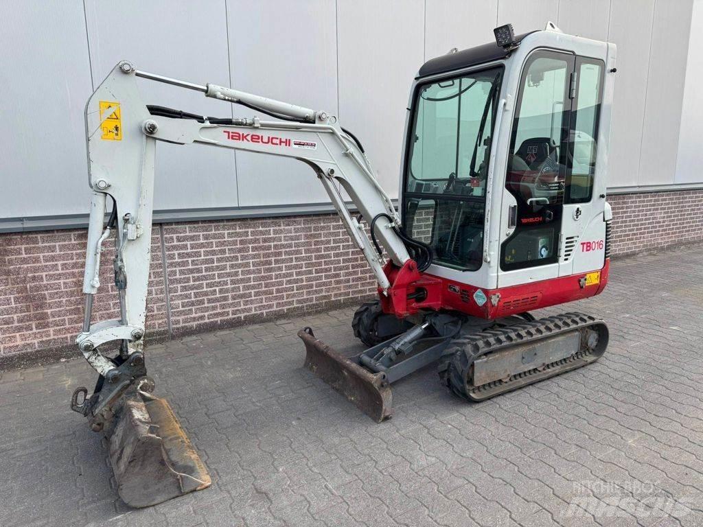 Takeuchi TB016 حفارات صغيرة أقل من 7 طن (حفارات صغيرة)