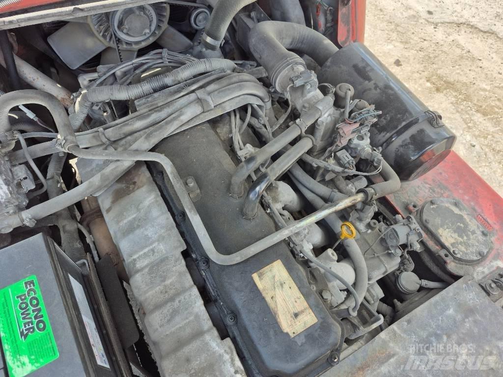 Nissan F04 B 40 H شاحنات ذات رافعات شوكية - أخرى