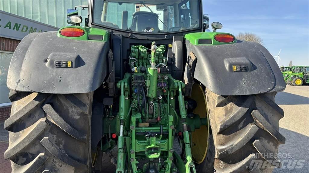 John Deere 6195 R الجرارات