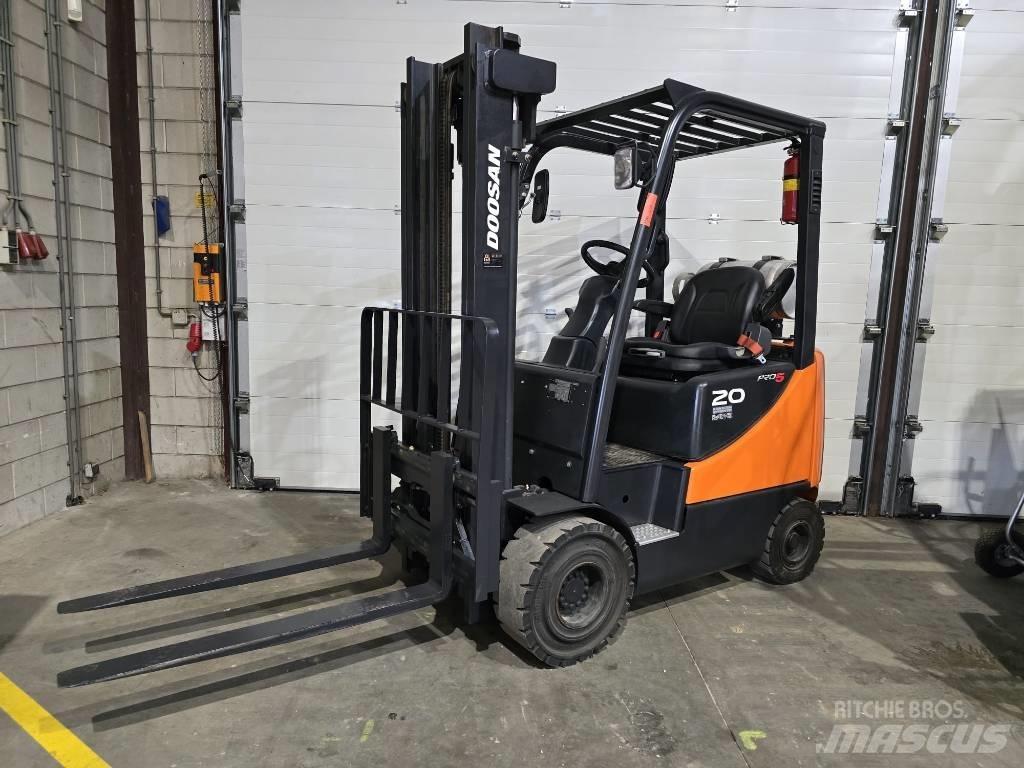 Doosan G20SC-5 شاحنات LPG