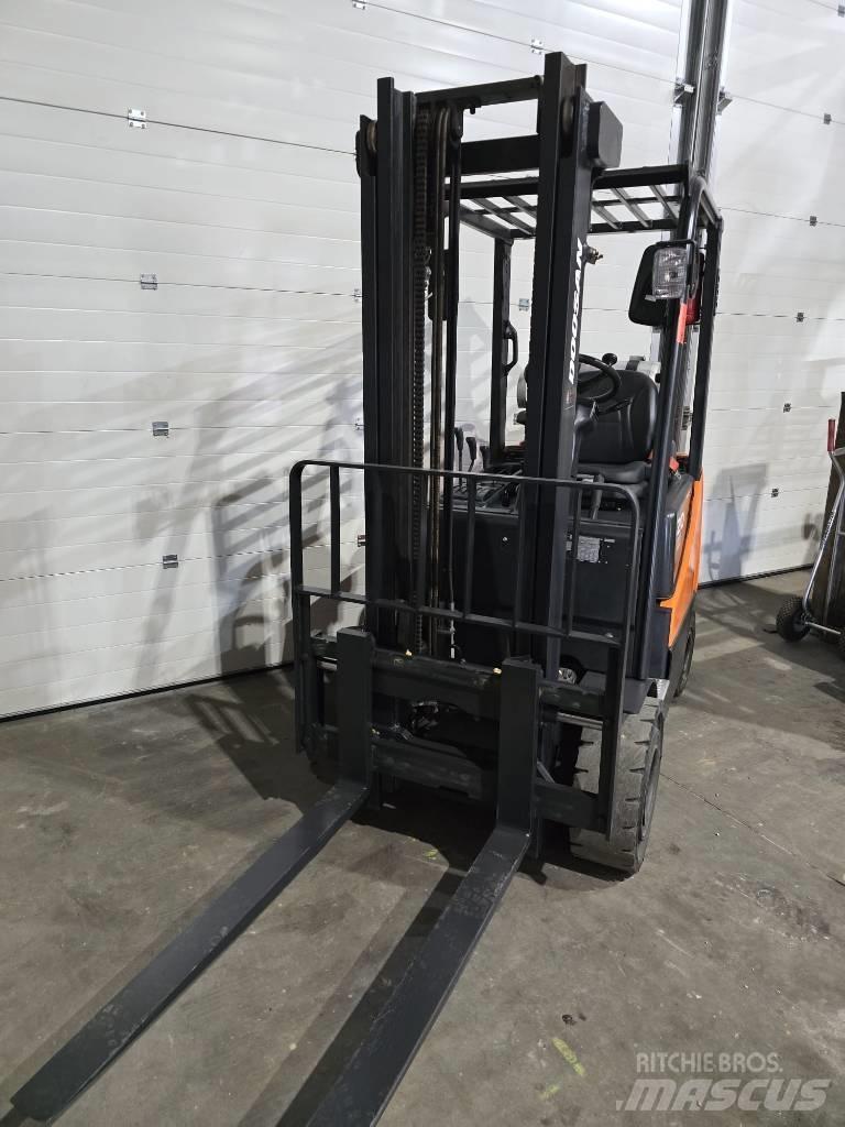 Doosan G20SC-5 شاحنات LPG