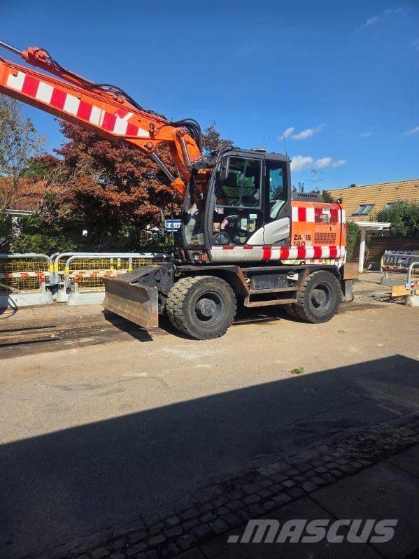 Hitachi Zaxis 140 W حفارات بعجل