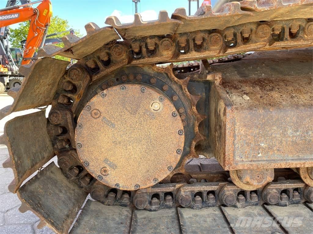 Doosan DX235LC-5 حفارات زحافة