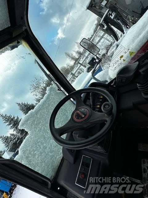 Manitou MLT 845-120 مناولات متداخلة