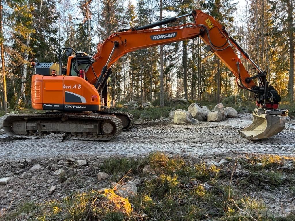 Doosan DX 140LCR-5 حفارات زحافة