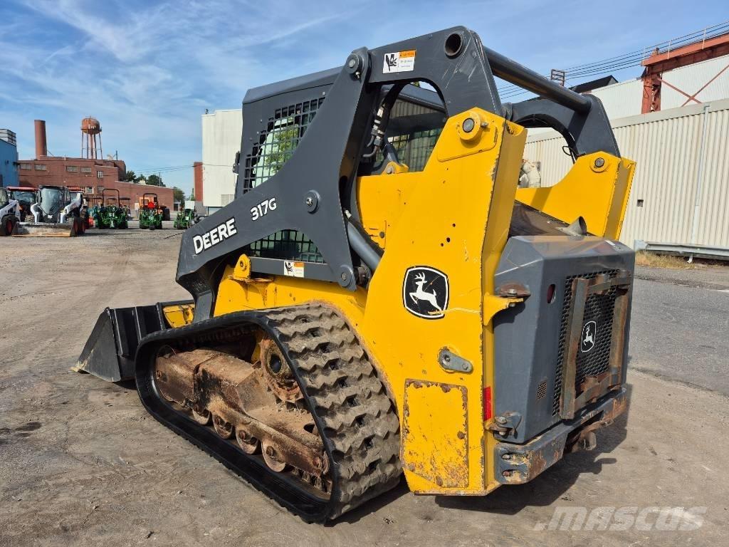 John Deere 317 لوادر انزلاقية التوجيه