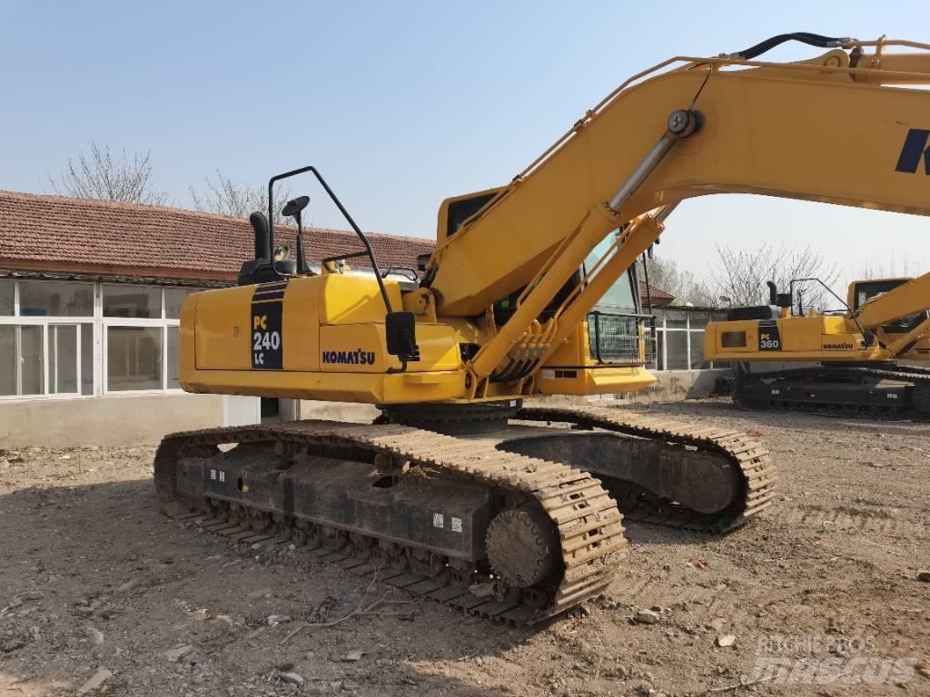 Komatsu PC 240 LC-10 حفارات زحافة
