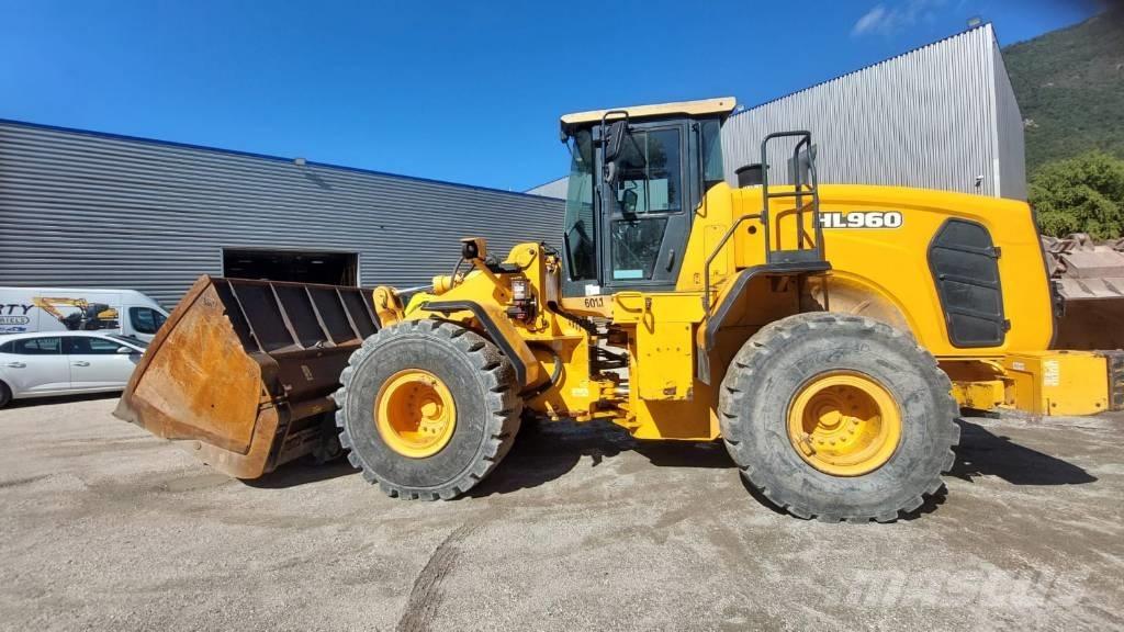 Hyundai HL 960 لوادر بعجل