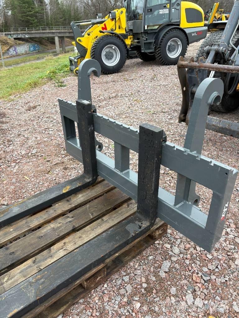 XYZ Gaffelställ BM لوادر بعجل