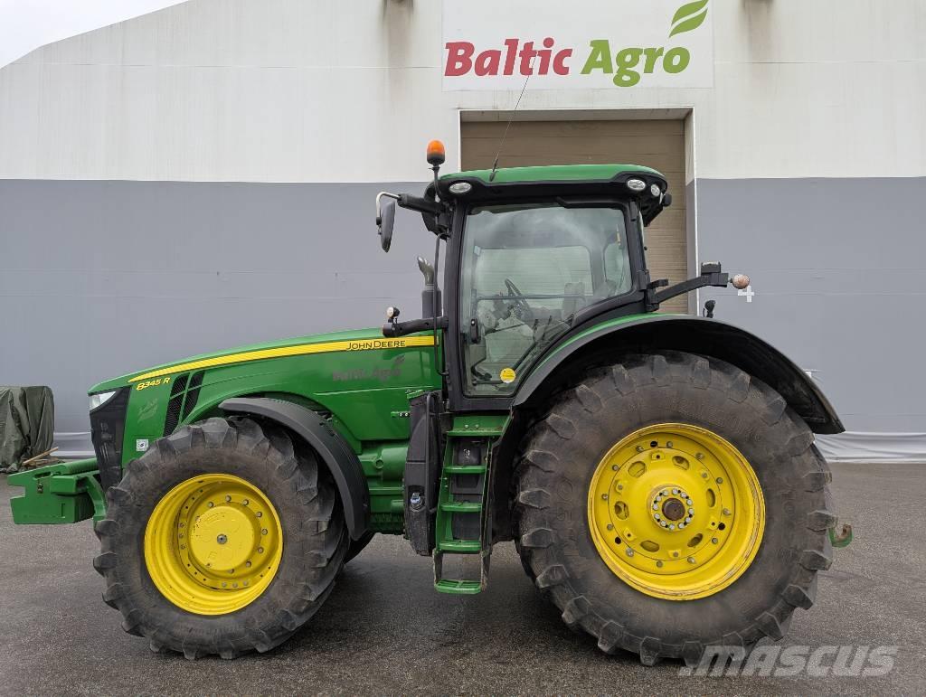 John Deere 8345 R الجرارات