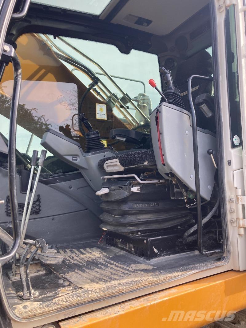 Liebherr R926 حفارات زحافة