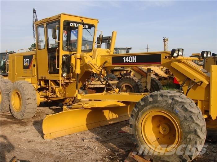 CAT 140 H معدات تمهيد الطرق