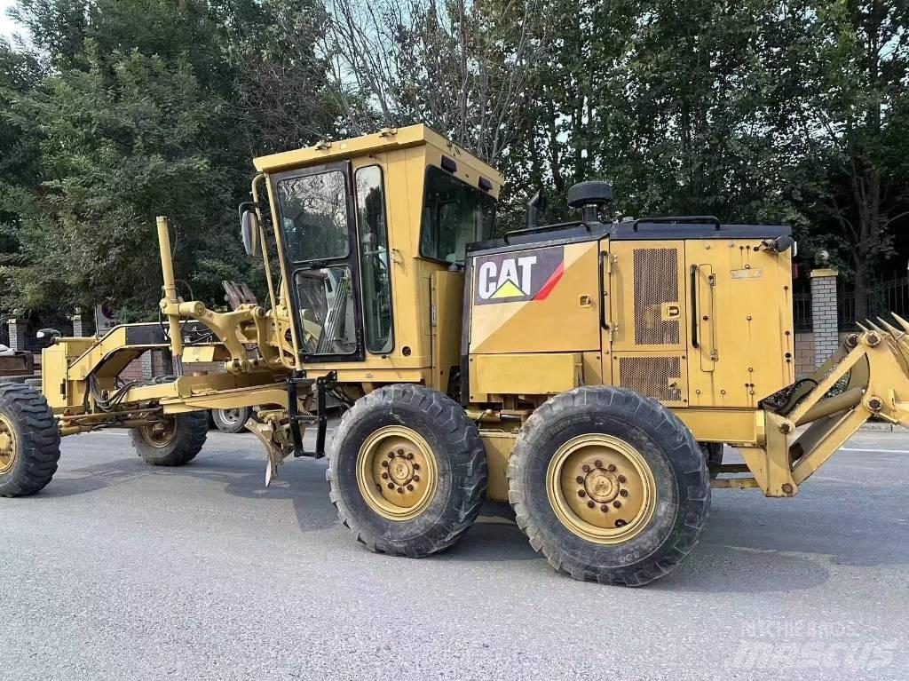 CAT 140 K معدات تمهيد الطرق