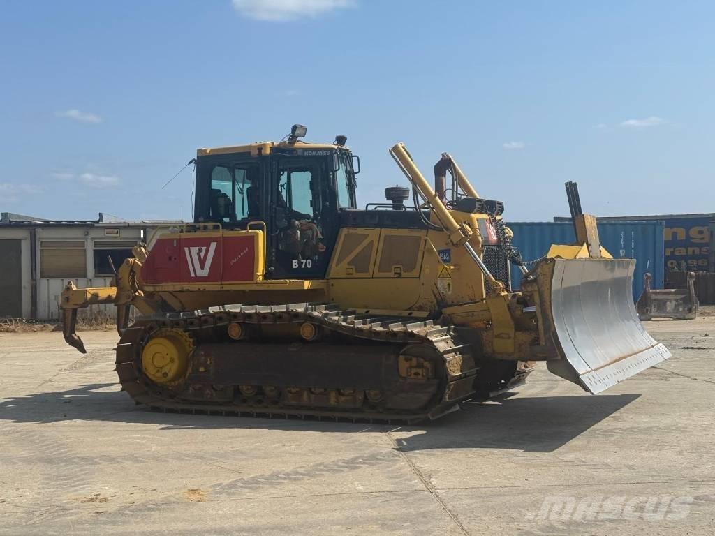Komatsu D 65 PX-18 بلدوزرات مجنزرة