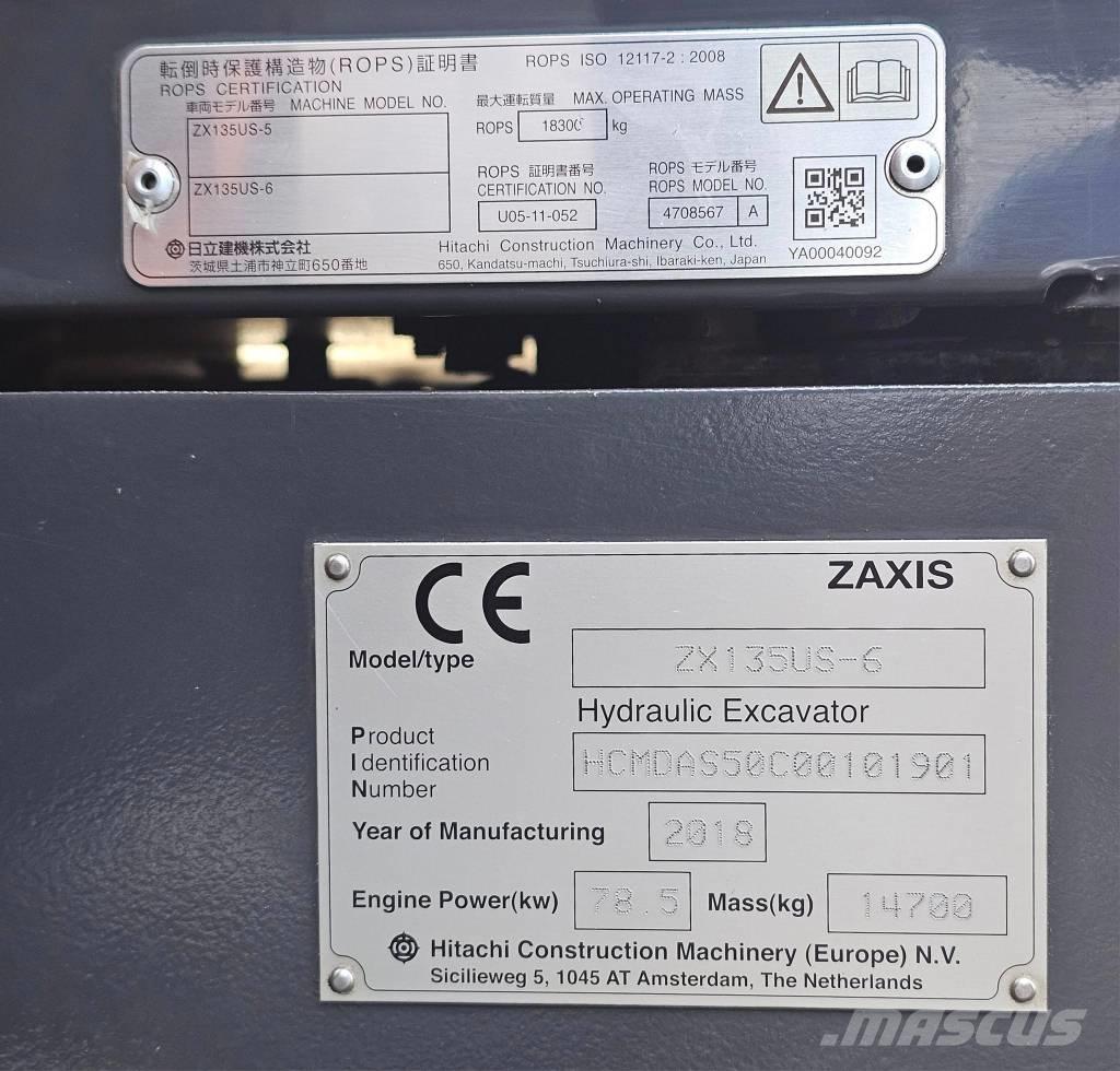 Hitachi ZX 135 US-6 حفارات زحافة