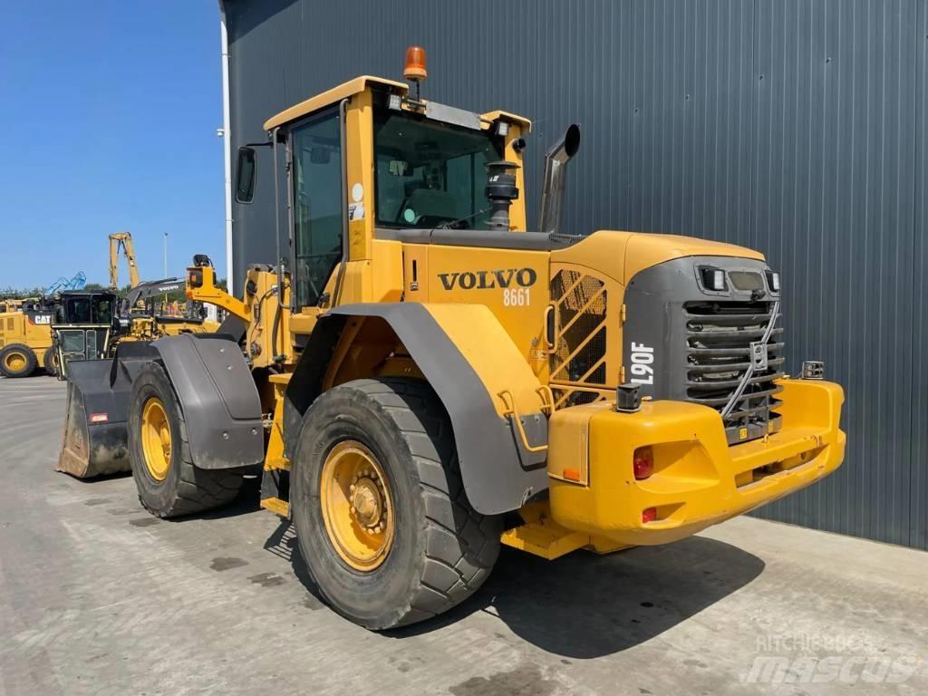 Volvo L90F - 3rd valve لوادر بعجل