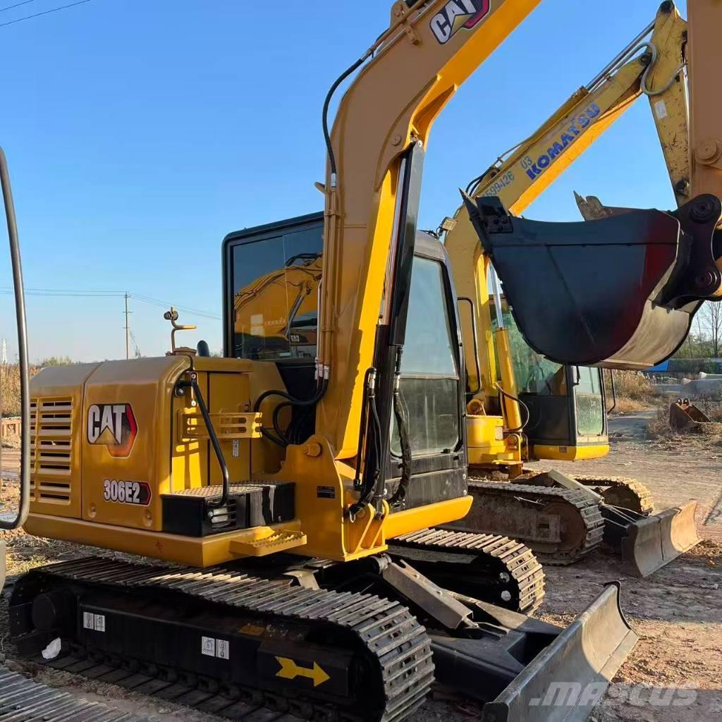 CAT 306e حفارات زحافة