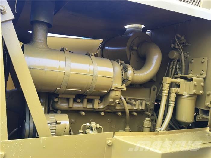 Komatsu GD 661 معدات تمهيد الطرق