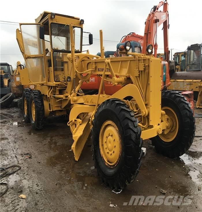 Komatsu GD 661 معدات تمهيد الطرق