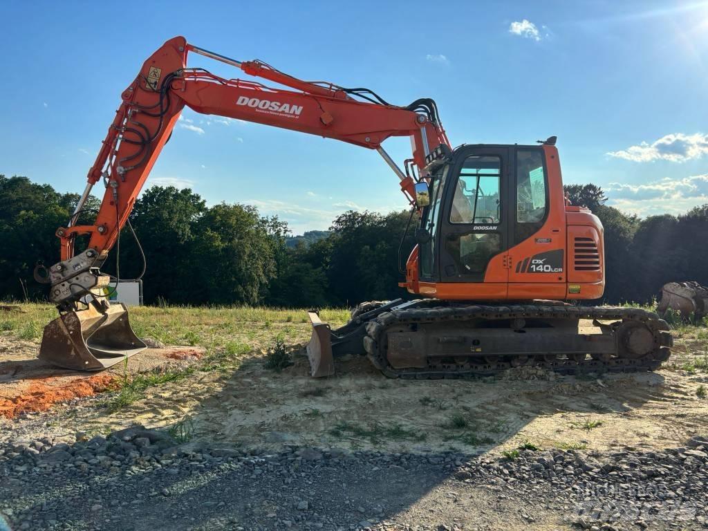 Doosan DX 140 LCR-3 حفارات زحافة